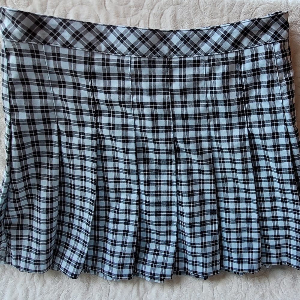 Pleated mini skirt